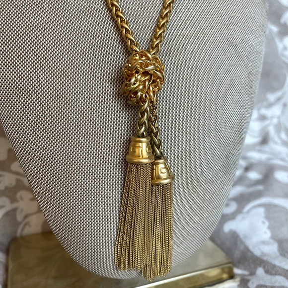 VINTAGE GIVENCHY RUNWAY TASSEL NECKLACE - Picture 4 of 8